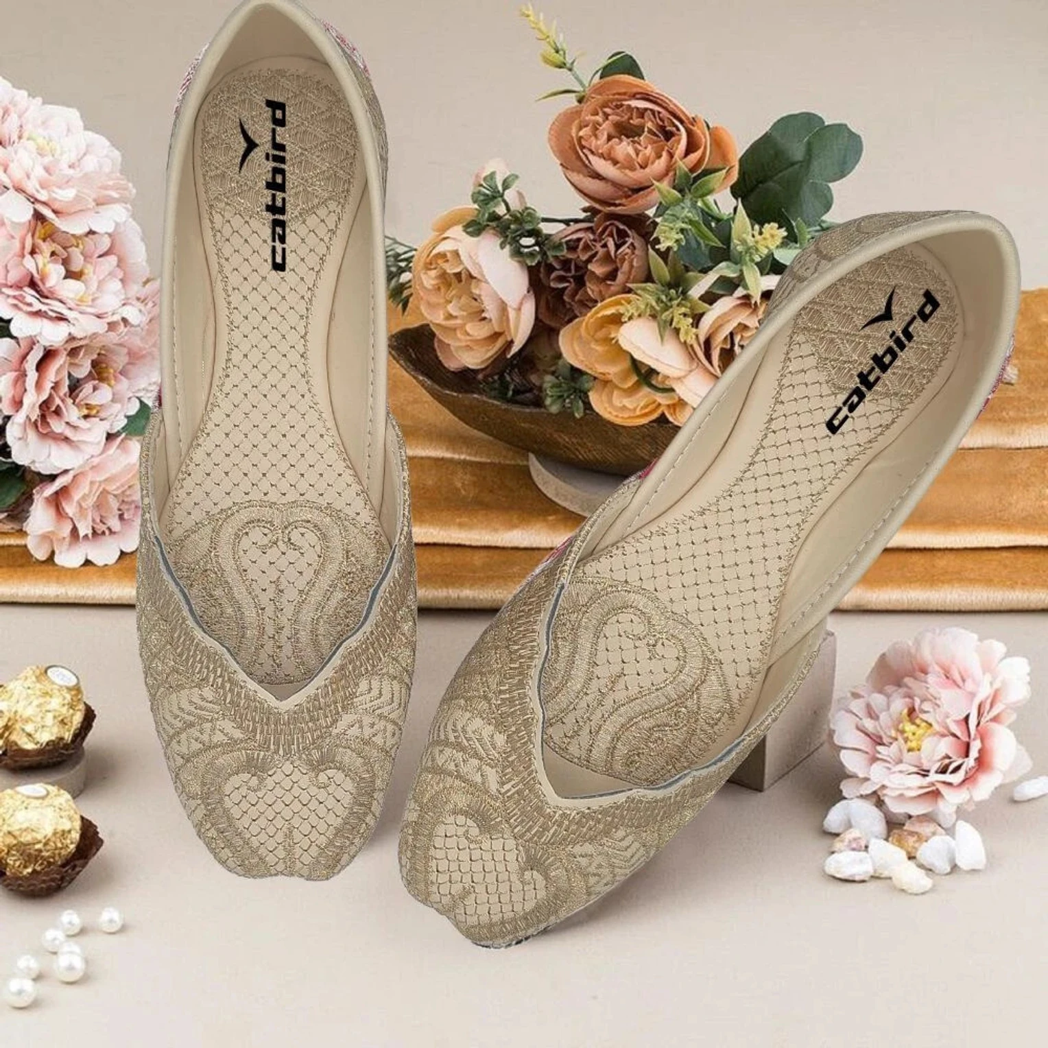 CATBIRD Embroidered Tradtional Flats Mojari, Ethnic Shoes, Punjabi Jutis For Women (Beige , 4) - Image 4