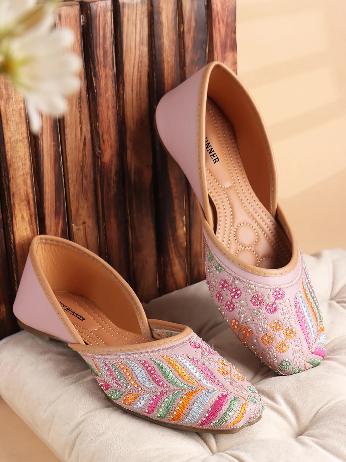 Feet Runner Women Ethnic Embroidred Jutis and Mojaris Bellies Sandal (Purple , 5) - Image 5